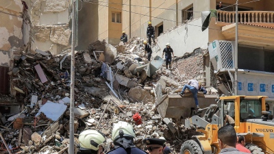 Κατέρρευσε πολυκατοικία στην Αλεξάνδρεια Αιγύπτου, με τέσσερις νεκρούς και δύο τραυματίες