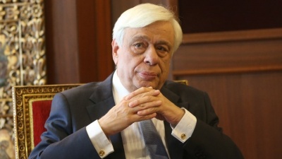 Αλληλεγγύη για το προσφυγικό ζητά από την ΕΕ ο Παυλόπουλος - Επιστολές σε von der Leyen, Σχοινά