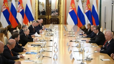 Αντιστέκεται στις Σειρήνες ο Vucic: Δεν θα επιβάλλουμε κυρώσεις στη Ρωσία