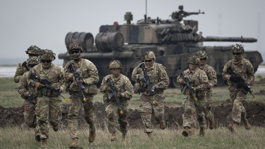  Σοκ και δέος - Το ΝΑΤΟ βοηθά την Ουκρανία και δεν έχει όπλα να πολεμήσει. Τι αποκαλύπτει το βρετανικό Spectator.