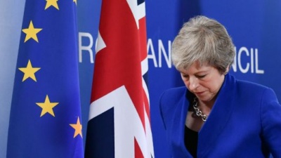 The Telegraph: Αναβολή του Brexit έως και δύο μήνες μελετά η πρωθυπουργός May