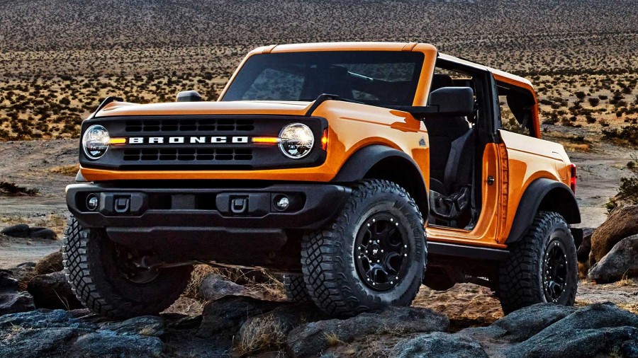 To Ford Bronco είναι ένα πραγματικό off-roader!