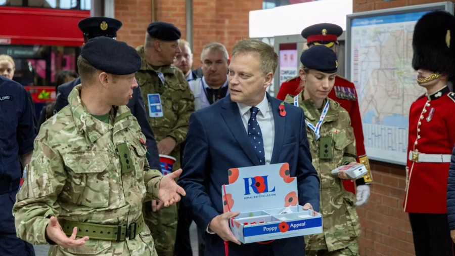 Βρετανία: Το υπουργείο Άμυνας κατηγορείται από 60 γυναίκες – υπαλλήλους ότι δεν αντιδρούσε σε περιστατικά σεξουαλικής παρενόχλησης