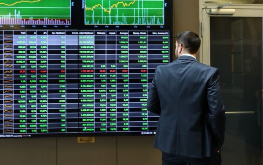 Λίγο μετά το άνοιγμα του Χ.Α. – Επηρεάζεται από το διεθνές κλίμα – Λίγες μετοχές ξεχωρίζουν