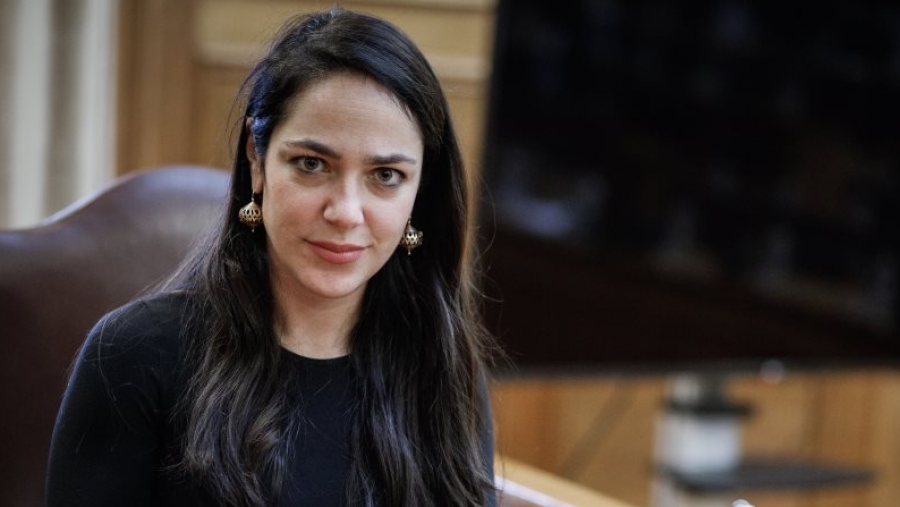 «Πάρτι» με απευθείας αναθέσεις από τη Δόμνα Μιχαηλίδου (;) - Συμβάσεις ύψους 400.000 ευρώ από το ΕΣΠΑ σε δύο χρόνια