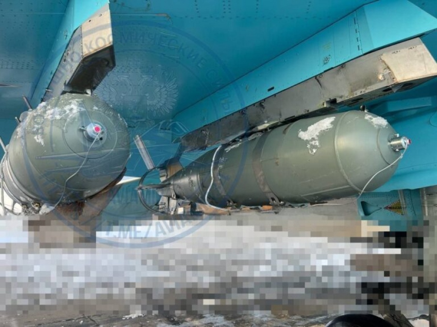 Νέα φωτογραφία δείχνει ρωσικές εμπρηστικές βόμβες OFZAB-500 με κιτ UMPK