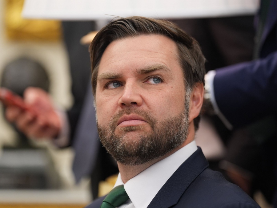 JD Vance (αντιπρόεδρος ΗΠΑ): Η μαζική μετανάστευση κλέβει το αμερικανικό όνειρο