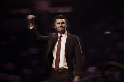 Δυναμικά αντίμετρα για υβριστές - State Department σε ξένους που υμνούν τη δολοφονία Kirk: Απέλαση ή απαγόρευση εισόδου