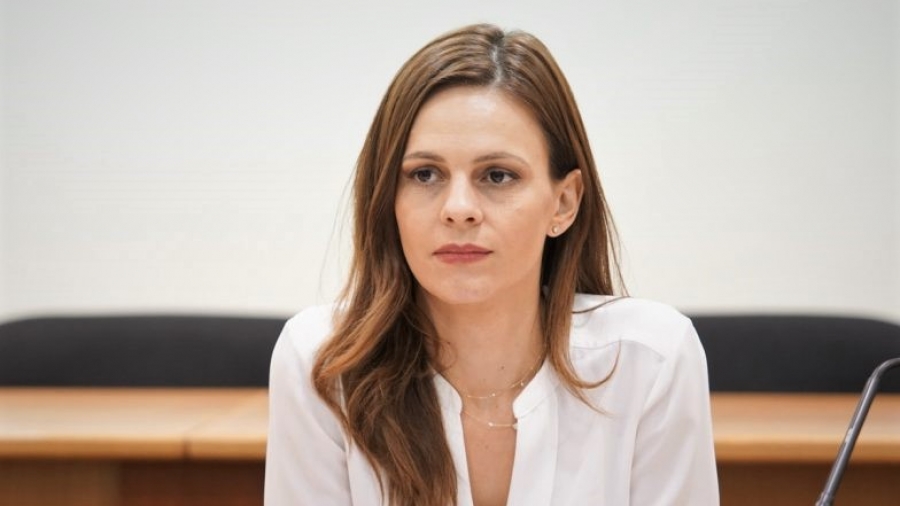 Αχτσιόγλου: Έκρηξη εσόδων από ΦΠΑ - Εντείνεται η λεηλασία του εισοδήματος