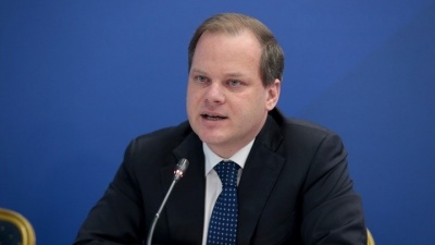 Καραμανλής (Υπ. Υποοδμών): Και δεύτερος επιβάτης στα ταξί τις επόμενες μέρες