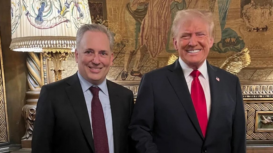 Σοκαριστική προειδοποίηση στενού συνεργάτη του Trump: «Κήρυξε νίκη και φύγε από το Ιράν»