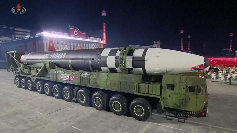 Εκνευρισμός στις ΗΠΑ για τον διηπειρωτικό βαλλιστικό πύραυλο που παρουσίασε η Βόρεια Κορέα