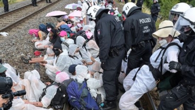Γερμανία - Αμβούργο: Επεισόδια μεταξύ διαδηλωτών και αστυνομίας σε κινητοποίηση για το κλίμα