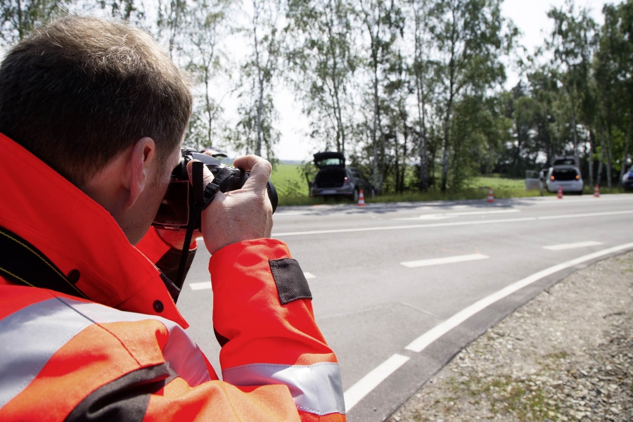 Ιδιωτικά αυτοκίνητα με ραντάρ κόβουν κλήσεις για υπερβολική ταχύτητα