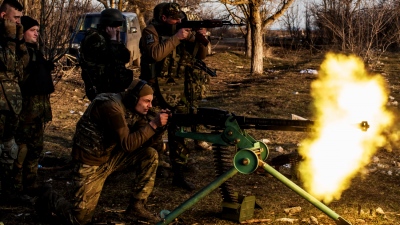 Ρωσικό σφυροκόπημα συγκλονίζει τη Zaporizhia - Σε περικύκλωση το Stepnogorsk, οι ουκρανικές άμυνες καταρρέουν και στα ανατολικά