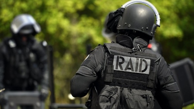 Γαλλία: Μπαράζ συλλήψεων κατά Τσετσένων - Εξετάζεται η σύνδεσή τους με τη δολοφονία Paty