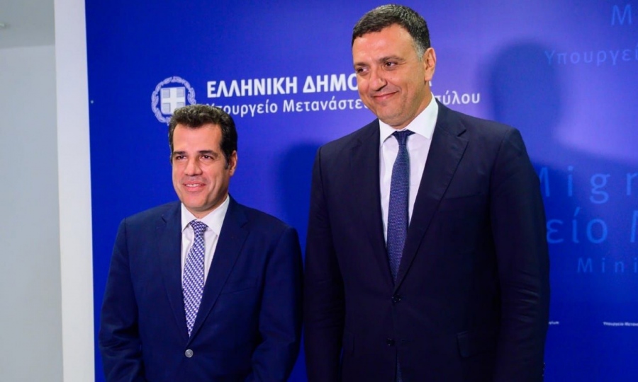 Πλεύρης – Κικίλιας για μεταναστευτικό: 450 εκατ. ευρώ για νέα σκάφη του λιμενικού, drones και θερμικές κάμερες