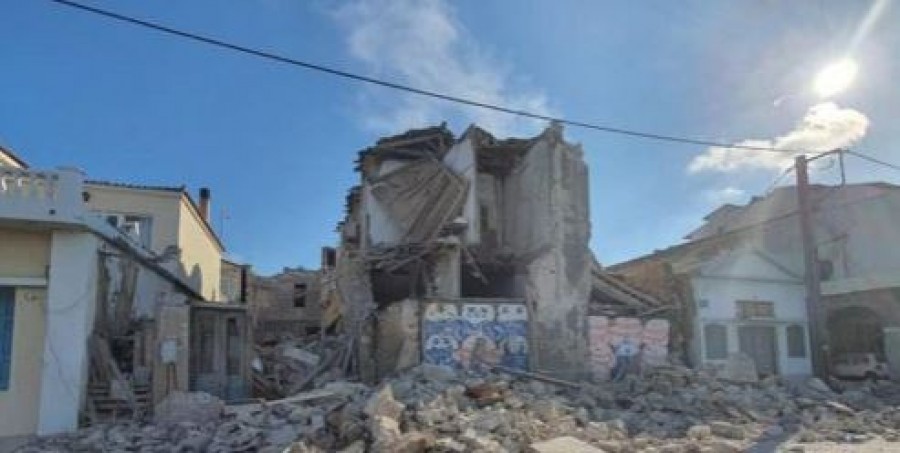 Σάμος: Το «τελευταίο αντίο» στον  17χρονο που έχασε τη ζωή του από τον σεισμό