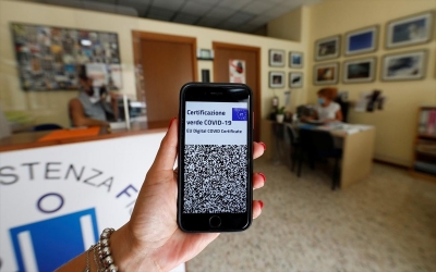 Ιταλία: Αυστηρότεροι έλεγχοι για το πράσινο πάσο - Περιορισμός των κινητοποιήσεων των αντιεμβολιαστών