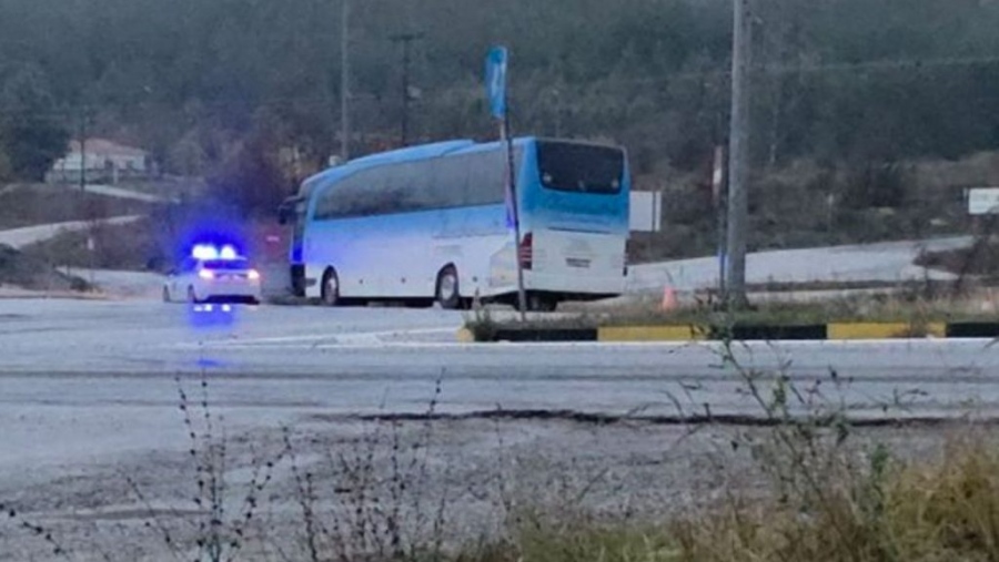 Τραγωδία στην άσφαλτο - Οδηγός λεωφορείου έπαθε ανακοπή στο τιμόνι ενώ μετέφερε εργαζόμενους της ΔΕΗ