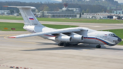 Με ασφάλεια επέστρεψαν Ρώσοι γιατροί και διασώστες από τη Λιβύη, μαζί με το θηριώδες ιπτάμενο νοσοκομείο Il - 76