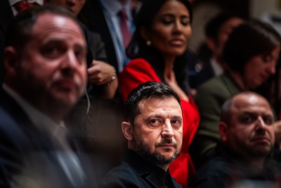 Μυστικές διεργασίες - Η Ουκρανία χάνεται στα σκοτάδια και ο Zelenksy μεθοδεύει πως θα σώσει το πολιτικό του... τομάρι