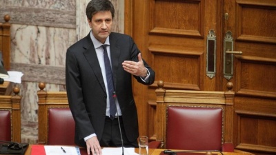 Δέσμευση Χουλιαράκη για πλήρη εξόφληση των ληξιπρόθεσμων οφειλών του Δημοσίου προς ιδιώτες έως τον Αύγουστο του 2018