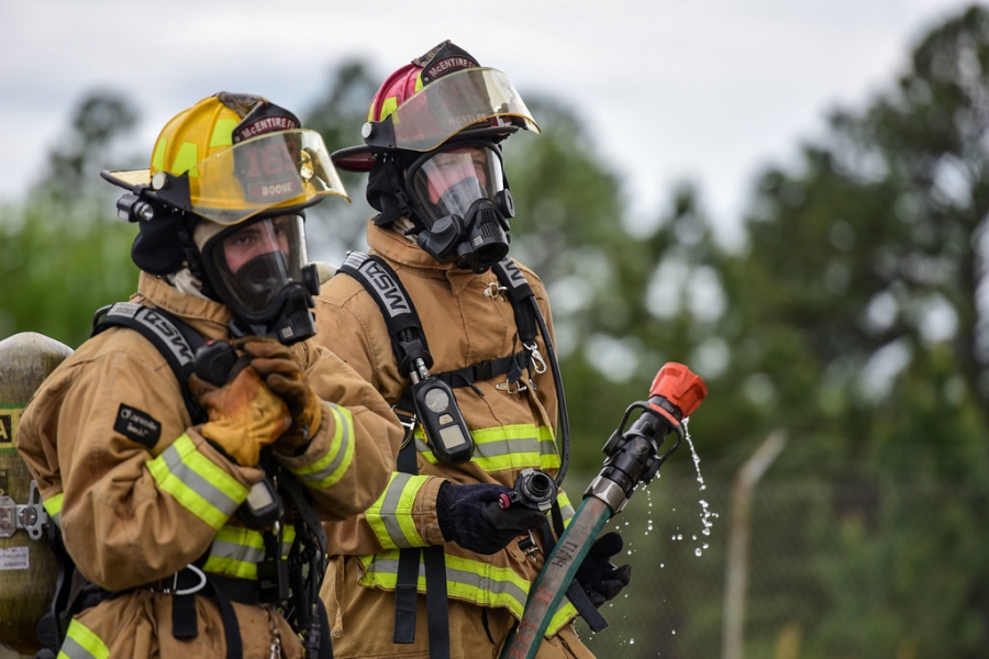 Ισπανία: Εκατοντάδες δασοπυροσβέστες διαδήλωσαν στη Μαδρίτη, ζητώντας εργασιακά δικαιώματα