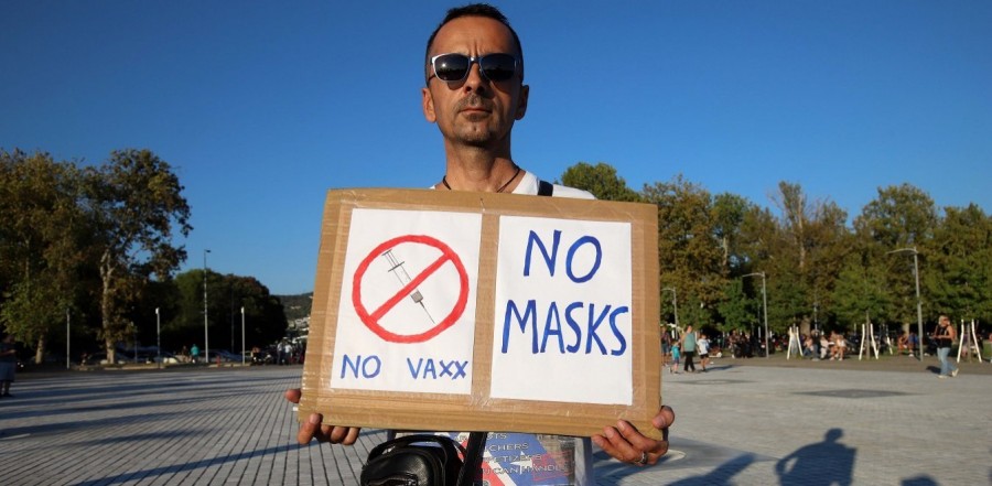 Βέλγιο: Ο ιολόγος Mark Van Ranst δέχεται απειλές κατά της ζωής του από πολέμιους των μασκών