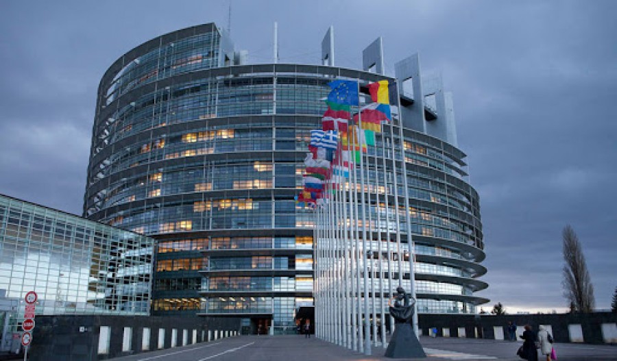 Το Ευρωπαϊκό Κοινοβούλιο καταδικάζει όλες τις μορφές ρατσισμού, μίσους και βίας