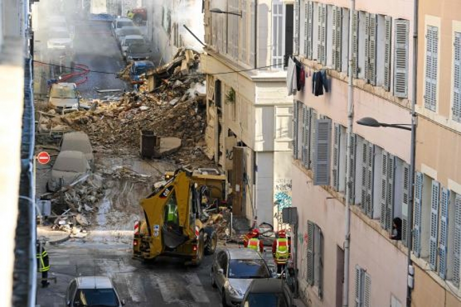 Γαλλία: Φόβοι για οκτώ εγκλωβισμένους στα ερείπια των κτιρίων που κατέρρευσαν  στη Μασσαλία