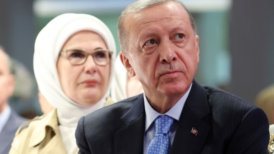 Τουρκία: Δημοψήφισμα για τη μαντίλα προτείνει εν όψει εκλογών ο Erdogan