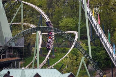 Γερμανία: Τρενάκι  «τρόμου» προκαλεί ατύχημα σε λούνα παρκ με 34 τραυματίες