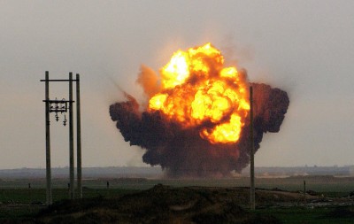 Ιράκ: Ισχυρές εκρήξεις σε στρατιωτική βάση στη νότια Βαγδάτη