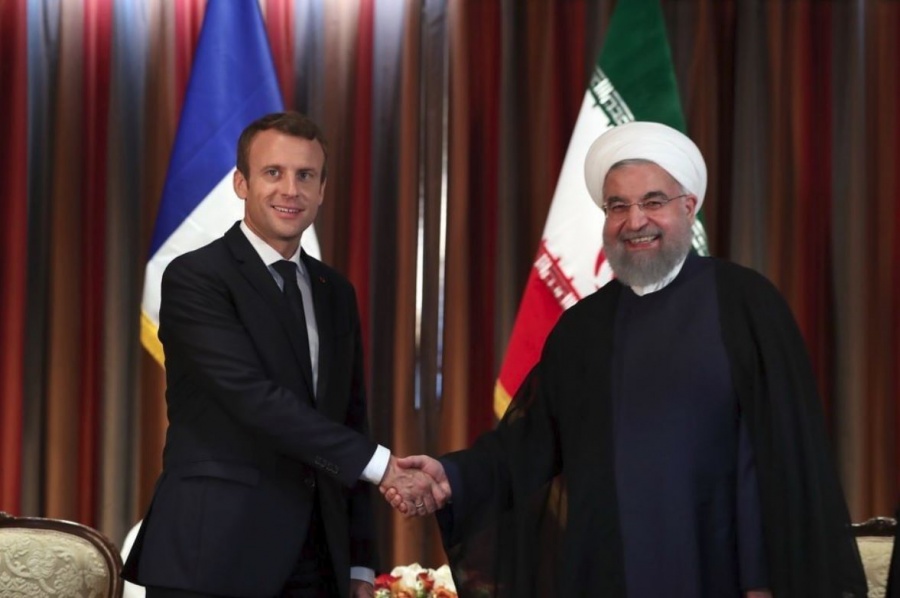 Τηλεφωνική επικοινωνία Macron-Rouhani με επίκεντρο την πυρηνική συμφωνία του Ιράν με τη Δύση