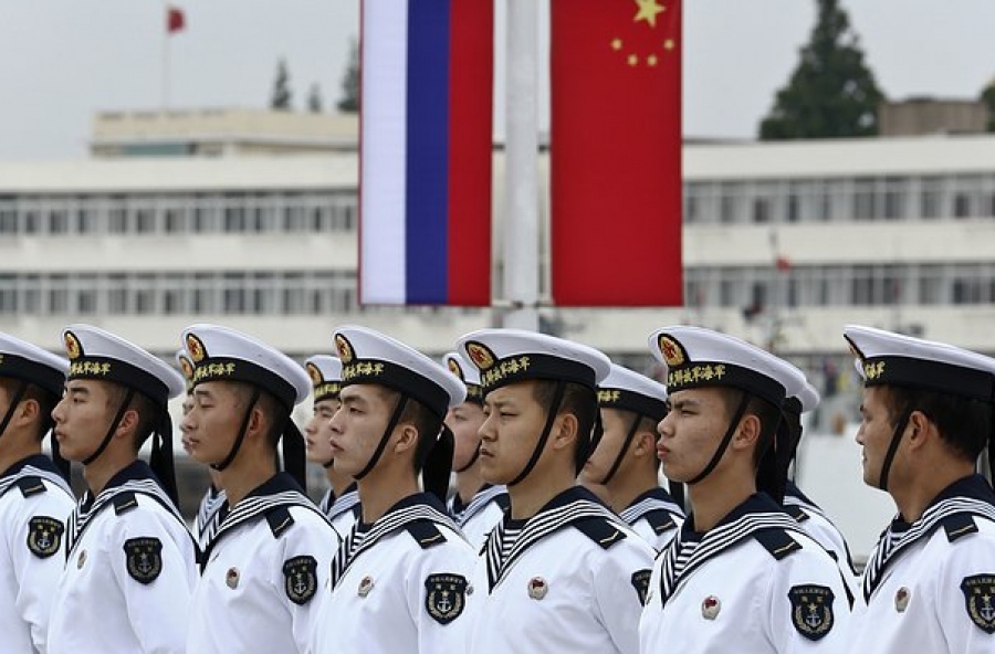 Κινεζικό ΥΠΕΞ:  Υποστηρίζουμε μαζί με τη Ρωσία ένα πολυπολικό κόσμο, χωρίς μονομερείς ενέργειες και εκφοβισμούς