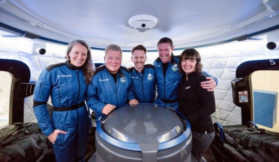 O 90χρονος «καπτεν Κερκ» του Star Trek έγινε ο γηραιότερος άνθρωπος που ταξίδεψε στο διάστημα