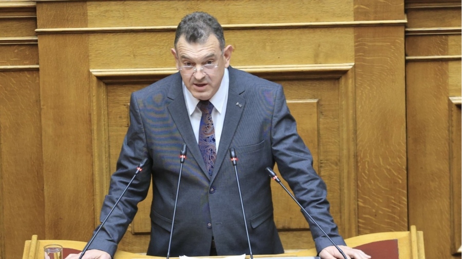 Μανούσος (ανεξάρτητος) για Βλάσφημη Πινακοθήκη: Στηρίζω τον συνάδελφο της Νίκης, καμία προσβολή στα ιερά του Γένους μας