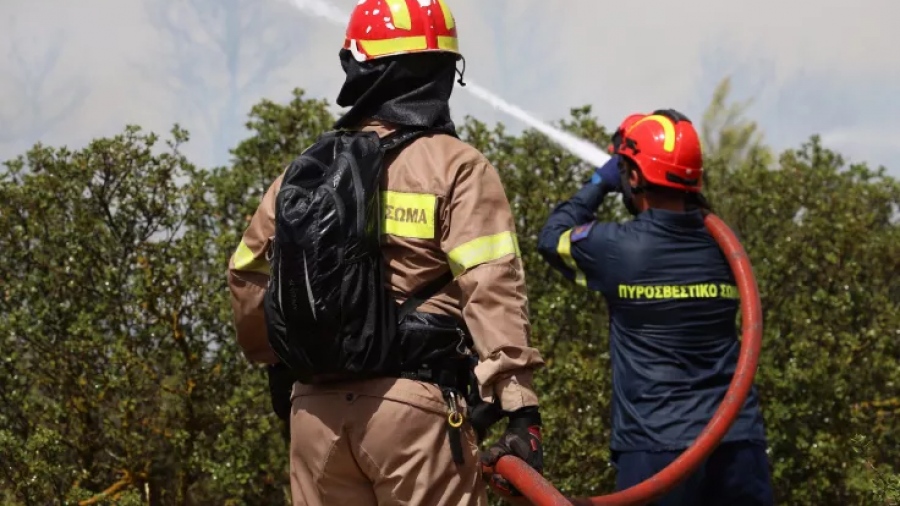 Νέα πυρκαγιά στον Ασπρόπυργο - Φωτιά σε χαμηλή βλάστηση στην περιοχή Κύριλλος