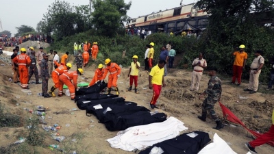 Ινδία: Σε βλάβη του συστήματος εντοπισμού αποδίδεται το σιδηροδρομικό δυστύχημα