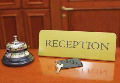 ΥΠΟΙΚ: Τον ταξιδιώτη θα επιβαρύνει ο φόρος διαμονής