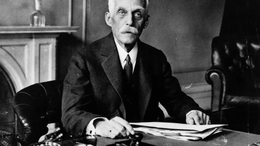 Από τον Mellon στον Musk: Οι πλουσιότεροι της ιστορίας που επιχείρησαν να συμμαζέψουν την Ουάσιγκτον και τελικά απέτυχαν