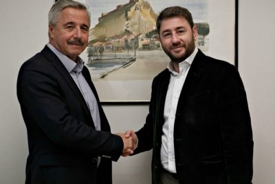 Στήριξη Μανιάτη σε Ανδρουλάκη: Επιβάλλεται όλοι να συμπορευτούν με τη νέα γενιά