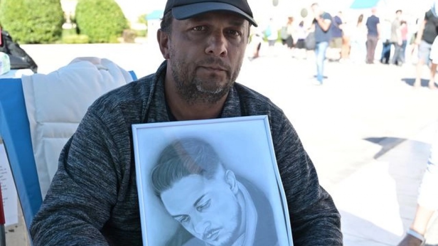 Μακάβριο show της «Δικαιοσύνης» με την εκταφή νεκρών: Δεν δέχτηκαν τις τοξικολογικές - Σε απεργία πείνας οι Ρούτσι, Κωνσταντινίδης