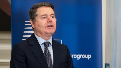 Donohoe (επικεφαλής Eurogroup): Η πρόκληση ύφεσης στην Ευρωζώνη αποτελεί πιθανότητα