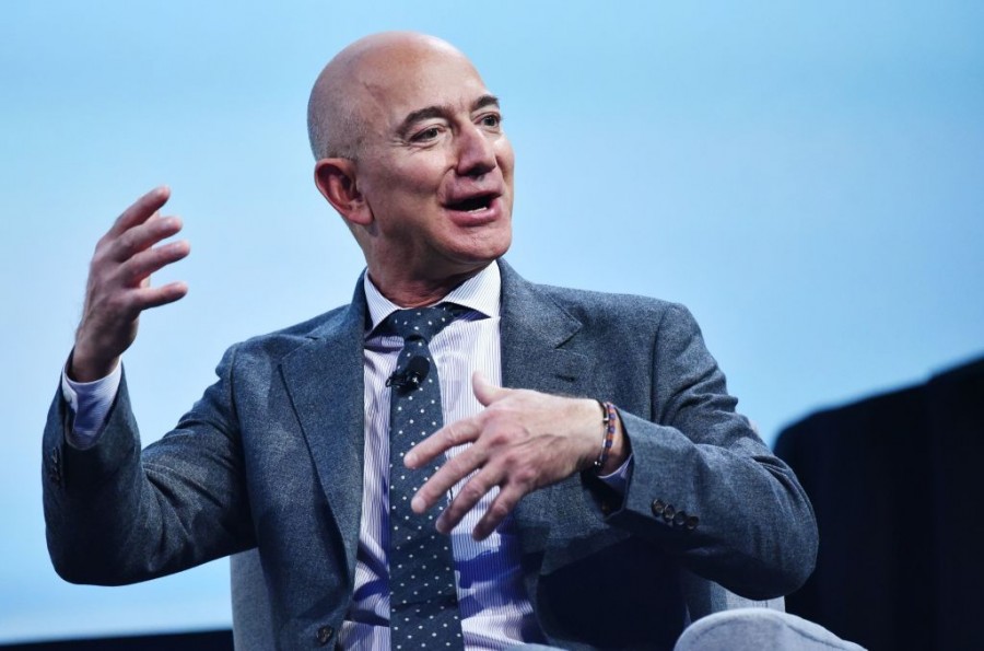 Μετοχές αξίας άνω των 10,2 δισεκ. δολ. έχει πουλήσει το 2020 ο Jeff Bezos