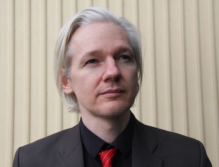 Βρετανία: Αναβλήθηκε για τον Σεπτέμβριο 2020 η δίκη για έκδοση του Assange στις ΗΠΑ