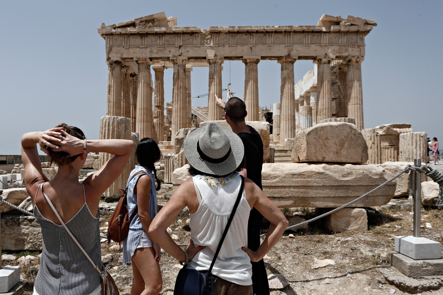 H Ελλάδα ανοίγει τον τουρισμό αλλά το 50% των Γερμανών δεν θα κάνει διακοπές