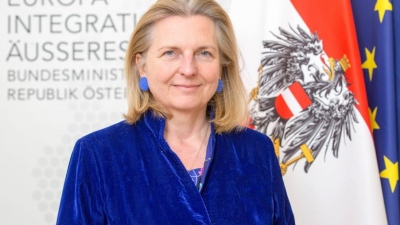 Kneissl (πρώην ΥΠΕΞ Αυστρίας): Η Ρωσία ξεπέρασε τη γερμανική οικονομία 2 μήνες μετά την πρόβλεψη του Putin