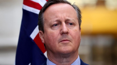 Guardian: Ο Βρετανός υπουργός Εξωτερικών David Cameron ταπεινώθηκε στις ΗΠΑ… αρνητικός ο Trump
